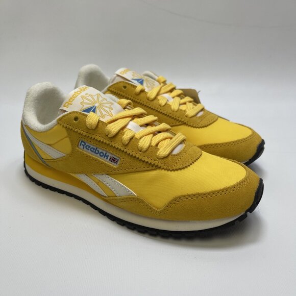 Reebok Classic AZ Women Running Casual Retro Shoes Yellow / Gold Size 6.5 US New - Picture 1 of 13